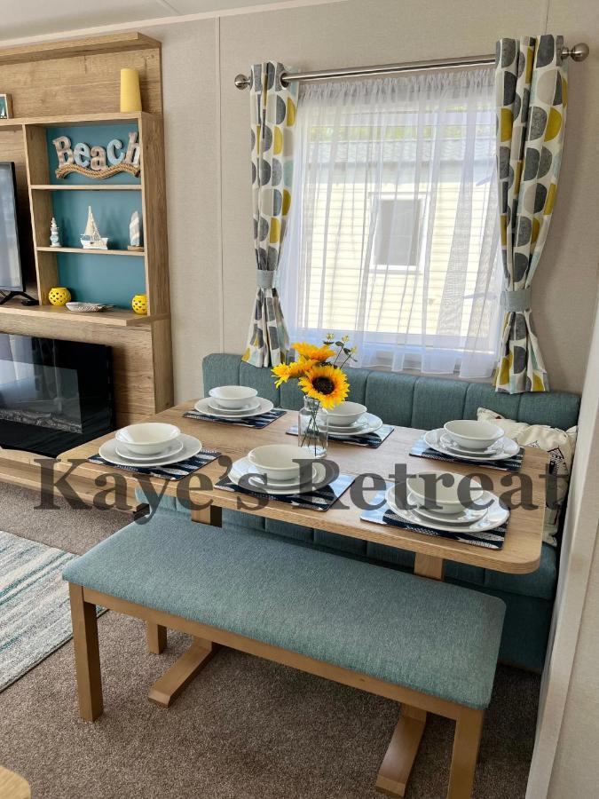 Kayes Retreat Three Bed Caravan Newquay Bay Quieter Area Of Park *