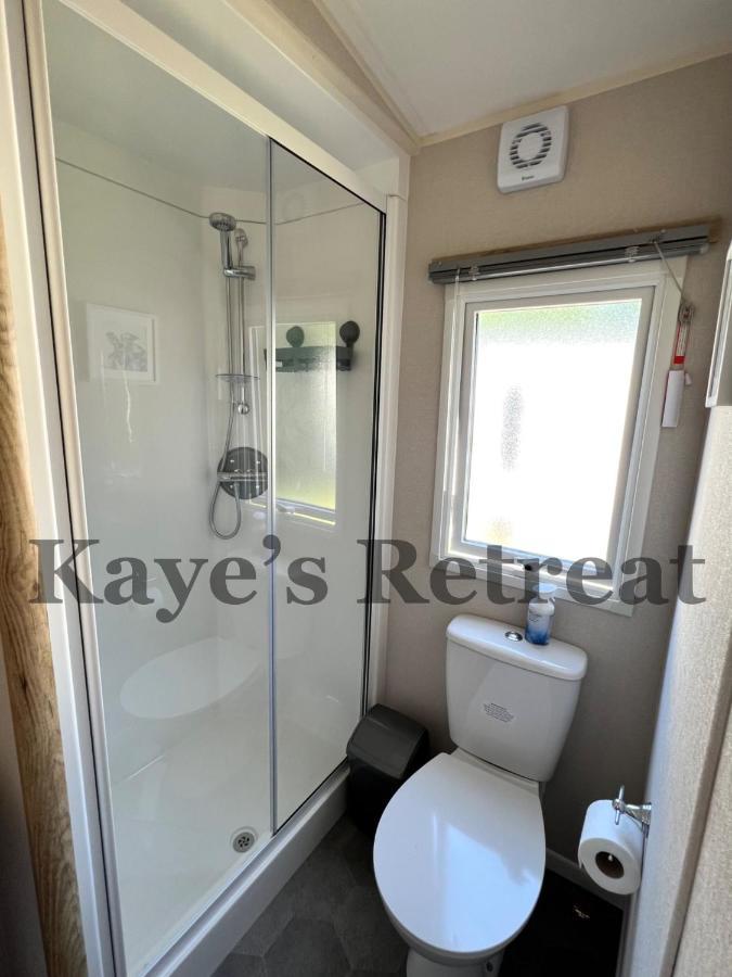 Kayes Retreat Three Bed Caravan Newquay Bay Quieter Area Of Park Сasa de vacaciones New Quay