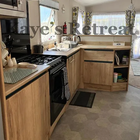 Kayes Retreat Three Bed Caravan Newquay Bay Resort Quieter Area Of Park Exterior photo
