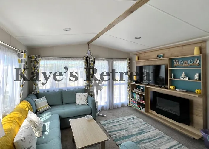 Kayes Retreat Three Bed Caravan Newquay Bay Resort Quieter Area Of Park