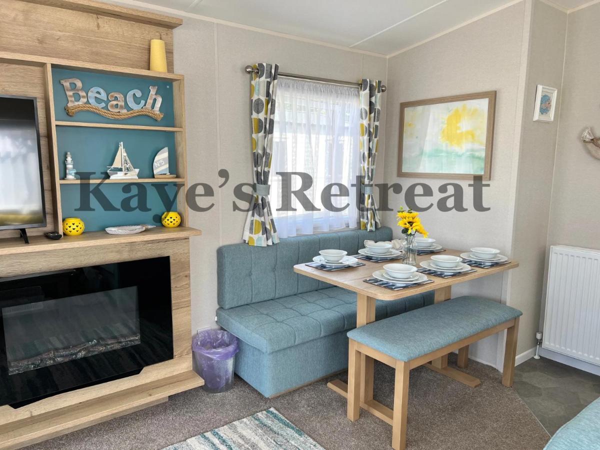 Kayes Retreat Three Bed Caravan Newquay Bay Quieter Area Of Park Holiday home *
