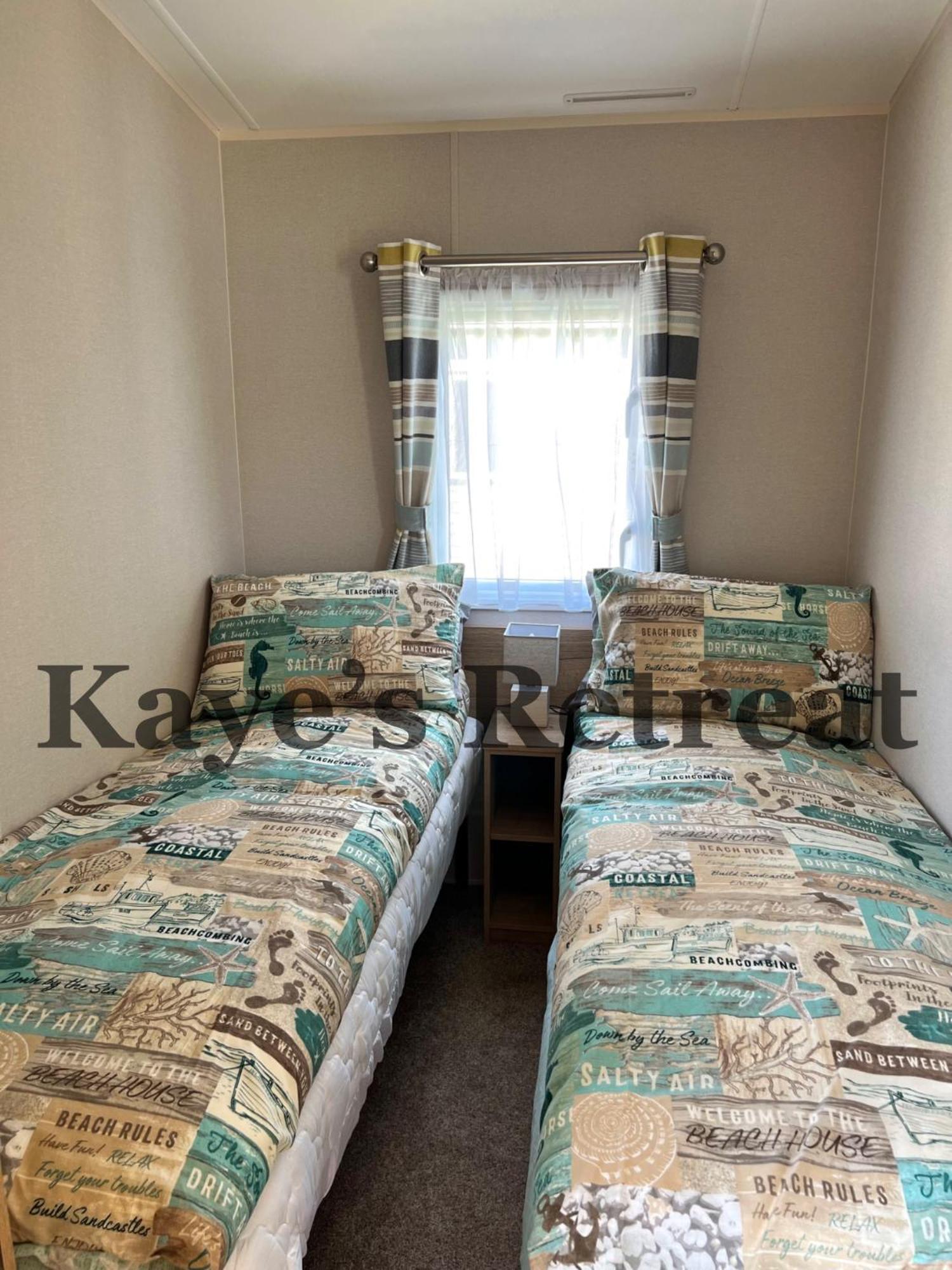 Kayes Retreat Three Bed Caravan Newquay Bay Quieter Area Of Park Newquay (Cornwall)